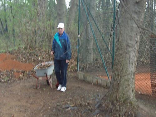 Herrmann mit viel Laub